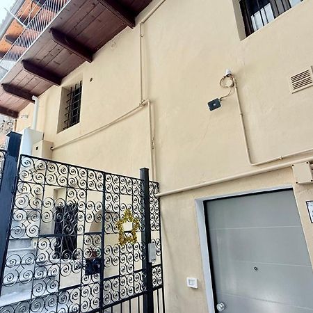 Small Alley Πινερόλο Εξωτερικό φωτογραφία